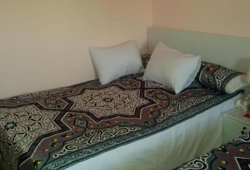 اتاق استاندارد, Ra Guest House