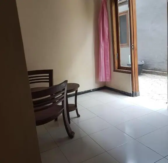 Habitació Estàndard, Selaras Kost Syariah