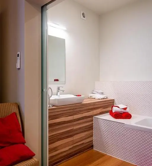 キングサイズベッドのデラックスルーム, Adamas B&b