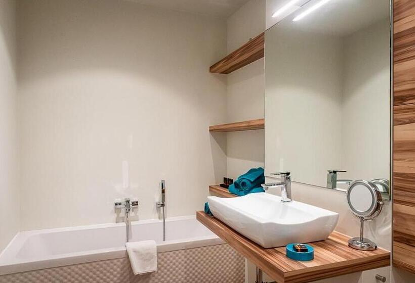 Номер Deluxe Кровать Кинг, Adamas B&b