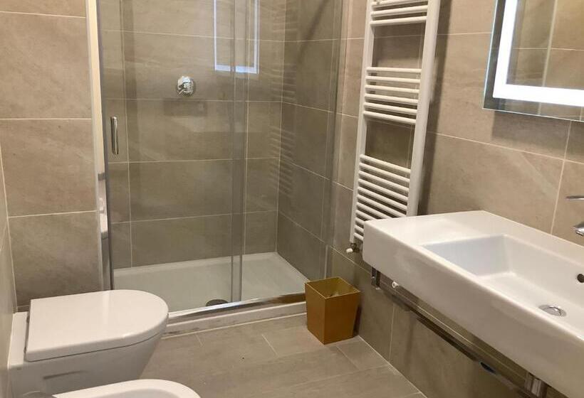 סטודיו משפחתי, Arvo Residence Sila Lorica