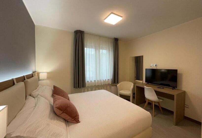 סטודיו משפחתי, Arvo Residence Sila Lorica