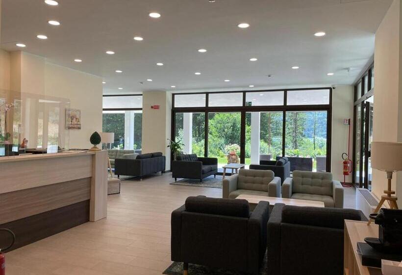 סטודיו משפחתי, Arvo Residence Sila Lorica