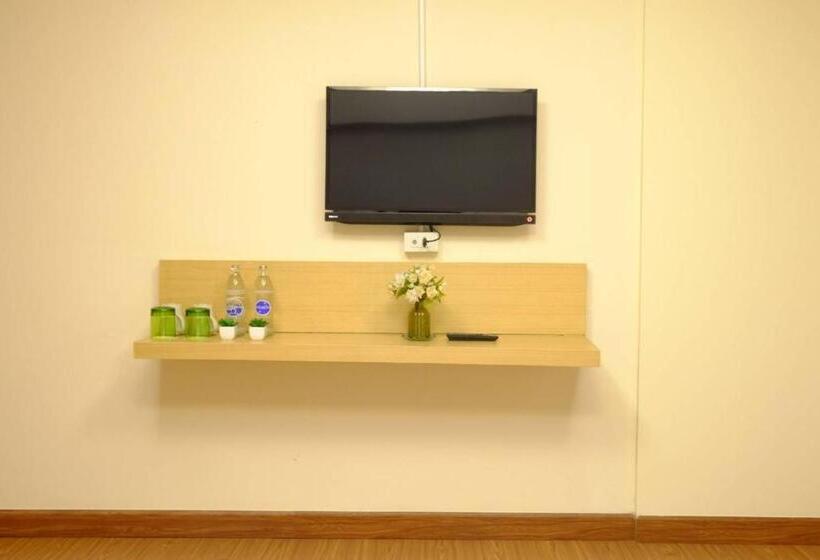 수피리어 룸, Aileen