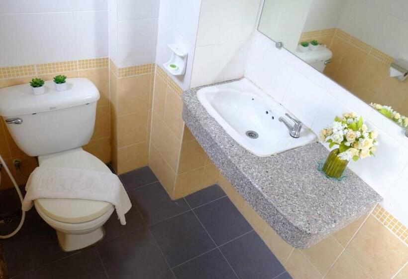 패밀리 룸, Aileen