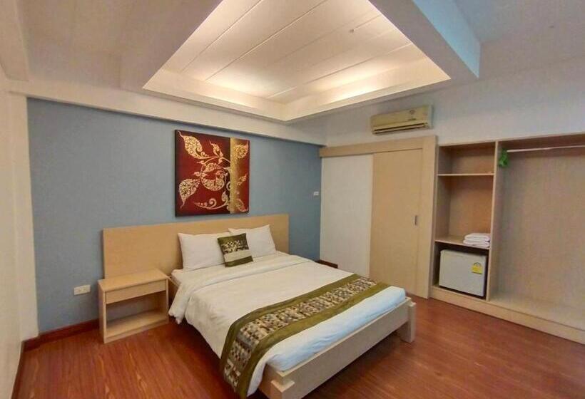 패밀리 룸, Aileen