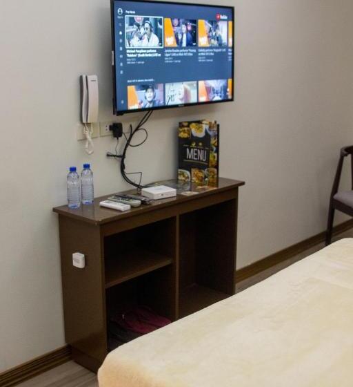 חדר סטנדרט, A.m @ 93rd