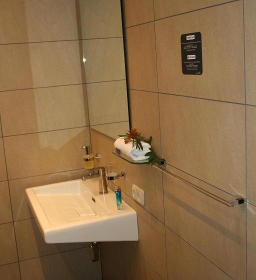 חדר סטנדרט, Mar