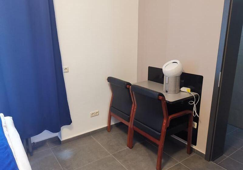 חדר סטנדרט, Mar