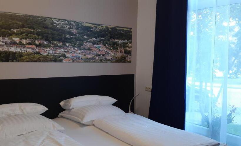 스탠다드 룸, Mar