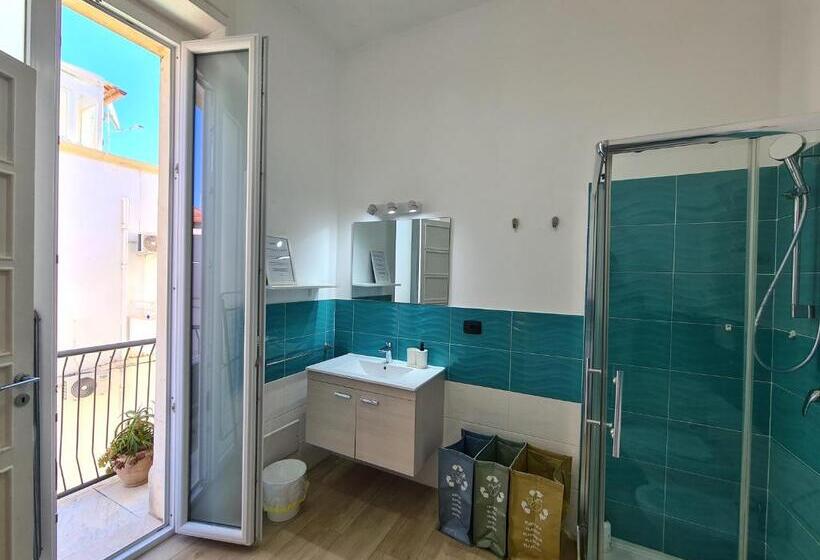 Номер Deluxe с Балконом, Fortuna Guest House