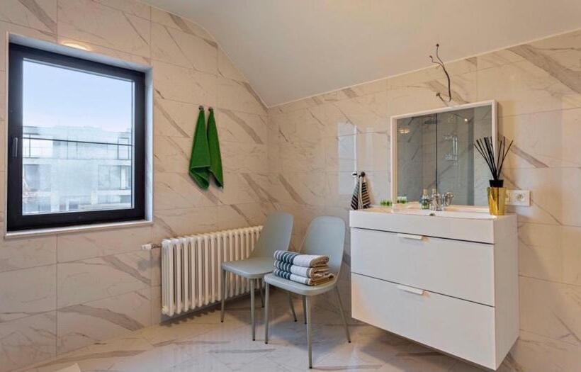 带露台的标准工作室, Nummer 151 Villastudios