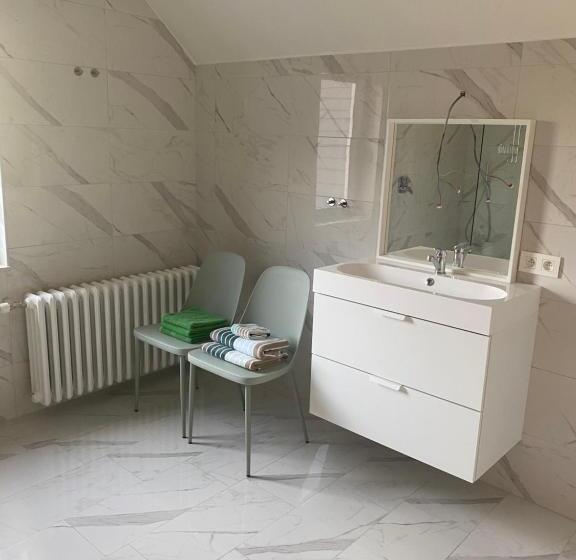 带露台的标准工作室, Nummer 151 Villastudios