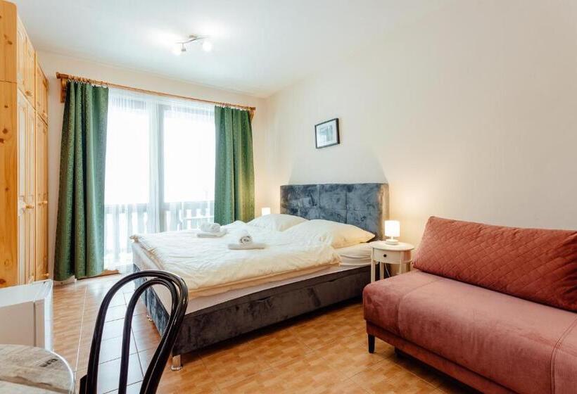 家庭间, Penzión Topky