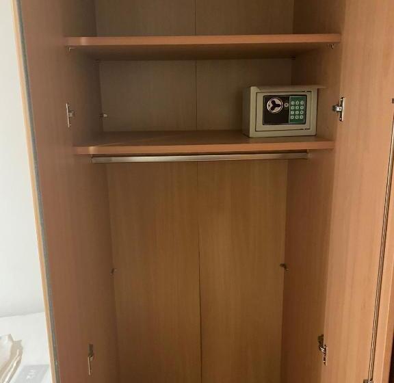 Quarto Estandar Individual, 7 Winden