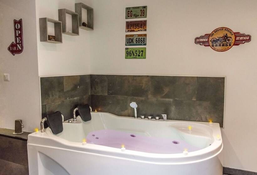 스위트, Aux 3 Nuances Suites Privatives & Spa