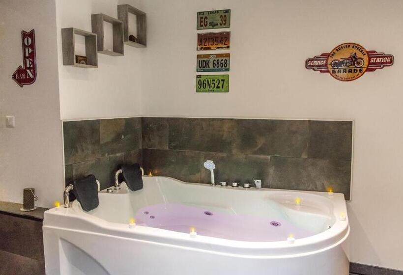 스위트, Aux 3 Nuances Suites Privatives & Spa