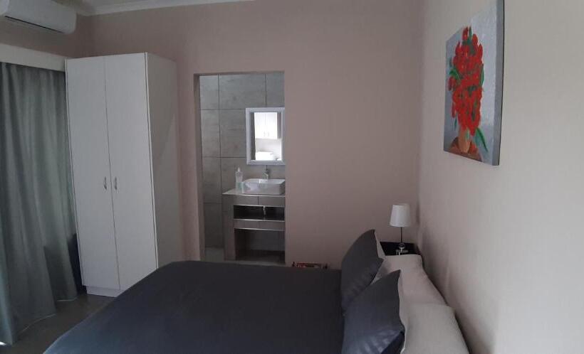 غرفة قياسية, Dennecres4guestrooms