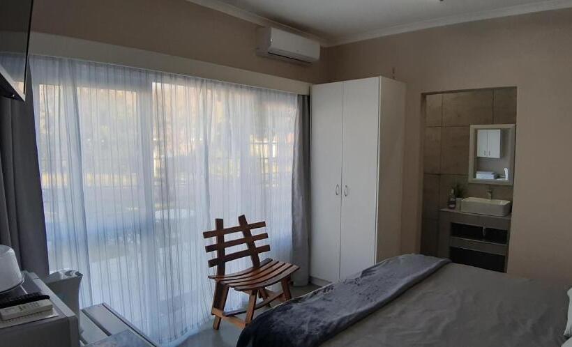 غرفة قياسية, Dennecres4guestrooms