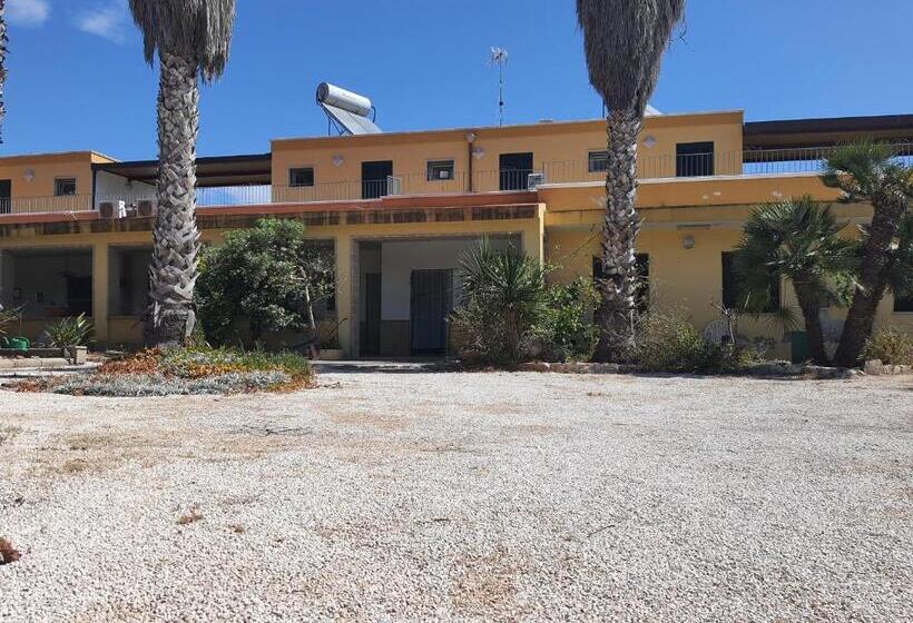 דירת שני חדרים, Home Fontanelle