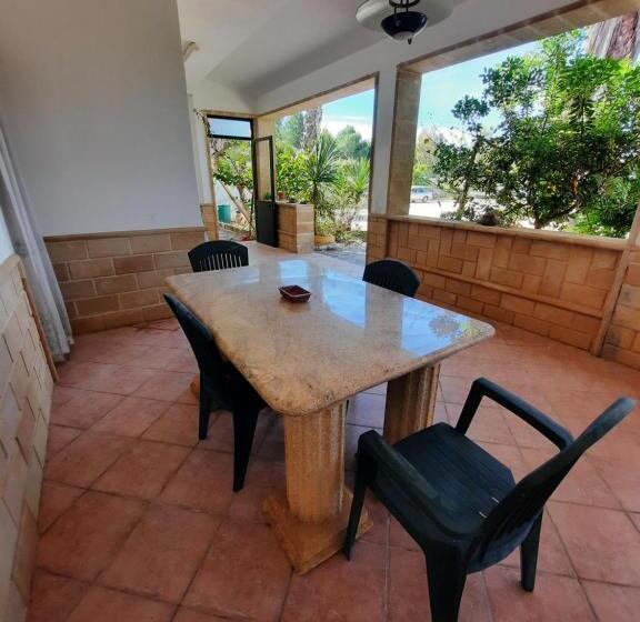 דירת שני חדרים, Home Fontanelle