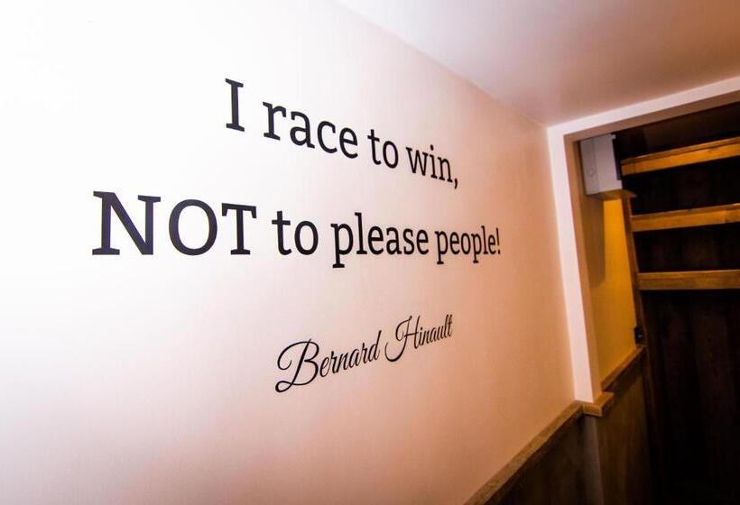 豪华工作室, Café Coureur Houffalize