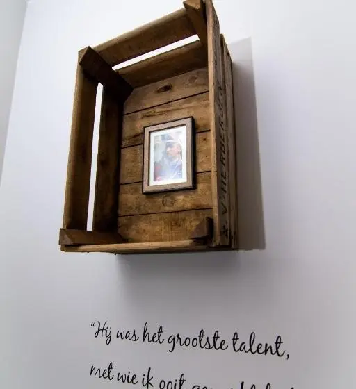 استودیوی لوکس, Café Coureur Houffalize