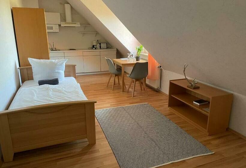 Номер Стандарт, Rehkitz