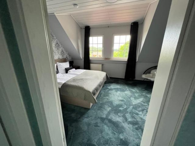 Номер Superior, Rehkitz