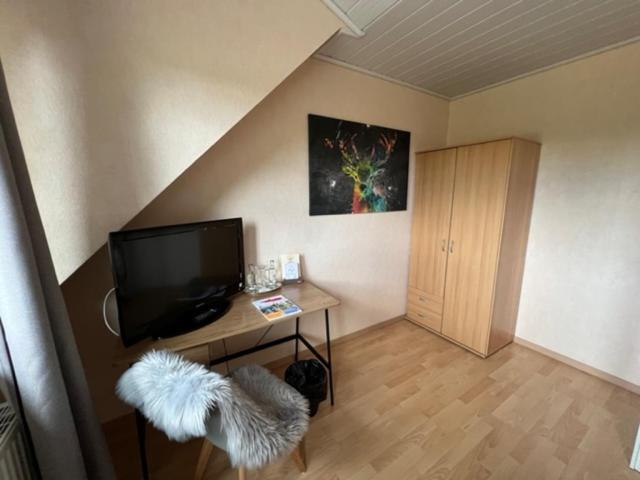 Номер Стандарт Вид на Сад, Rehkitz