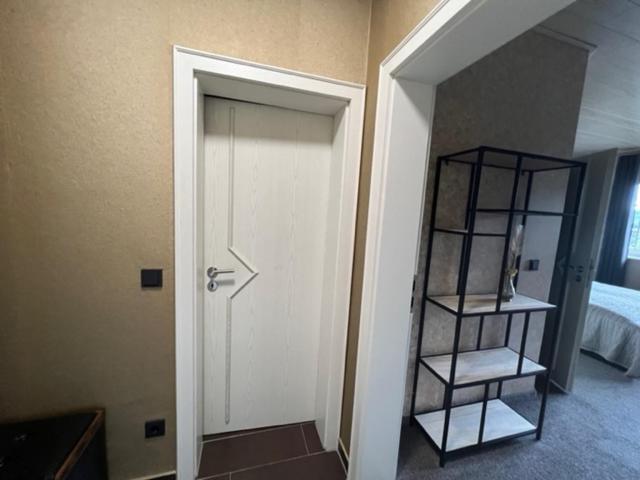 Номер Superior, Rehkitz