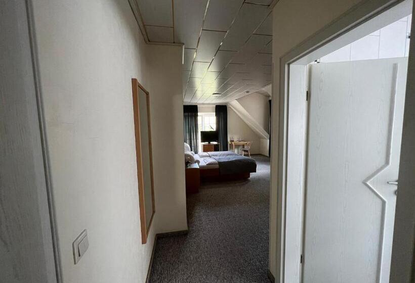 Номер Стандарт, Rehkitz