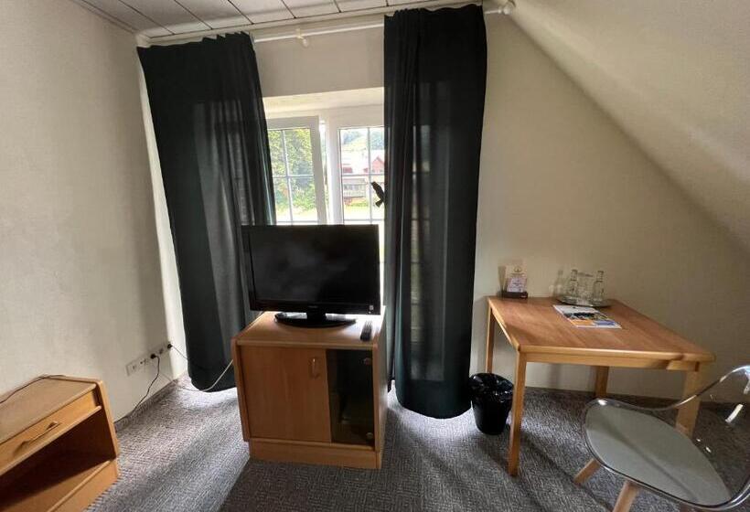 Номер Стандарт, Rehkitz