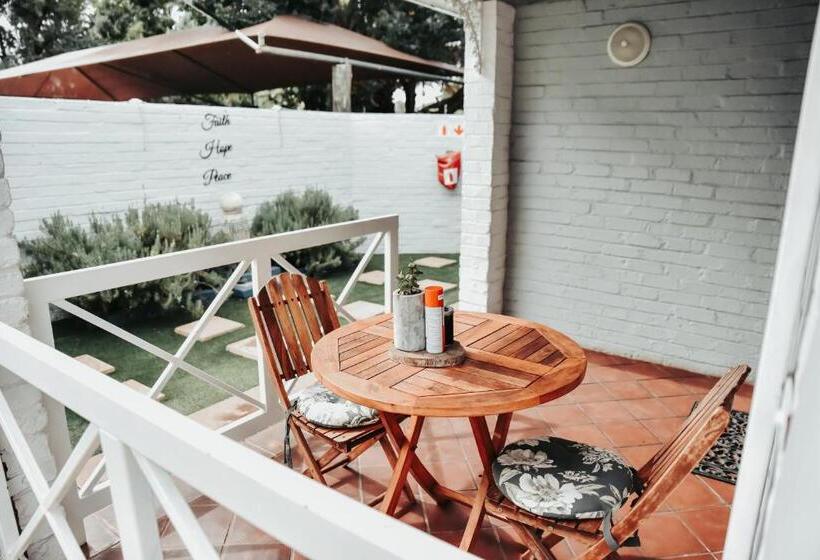 スタンダードルーム, Amaziah Guesthouse