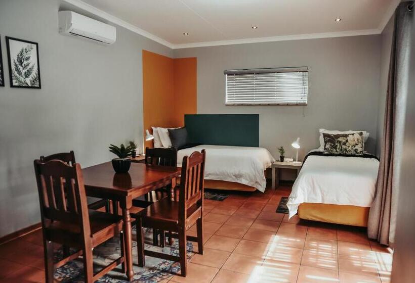 ファミリールーム, Amaziah Guesthouse