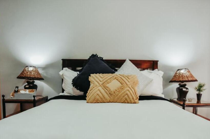 ファミリールーム, Amaziah Guesthouse