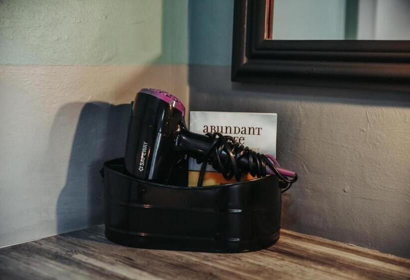 クラシックルーム, Amaziah Guesthouse