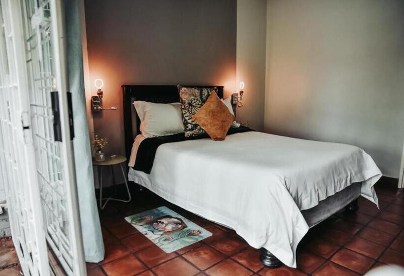 Классический Номер, Amaziah Guesthouse