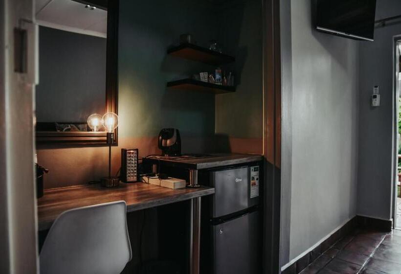 クラシックルーム, Amaziah Guesthouse