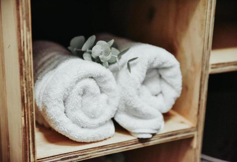 スタンダードルーム, Amaziah Guesthouse