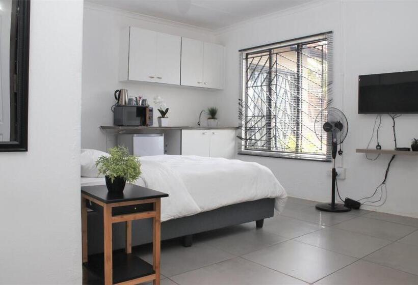 标准间, Cosmo Sleepover