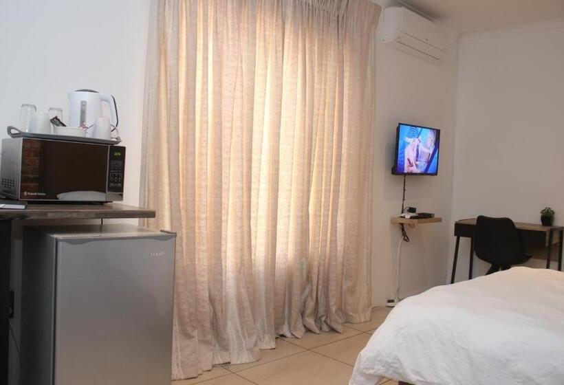 标准间, Cosmo Sleepover