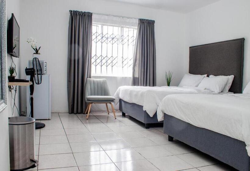 标准间, Cosmo Sleepover