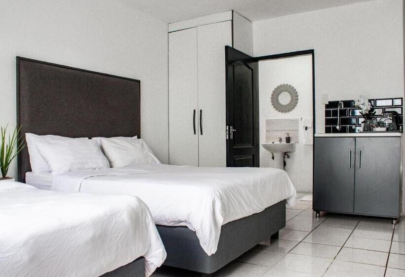 标准间, Cosmo Sleepover