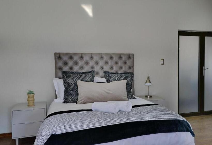 غرفة كومفورت, Kameeldrift Waterfront Estate & Resort