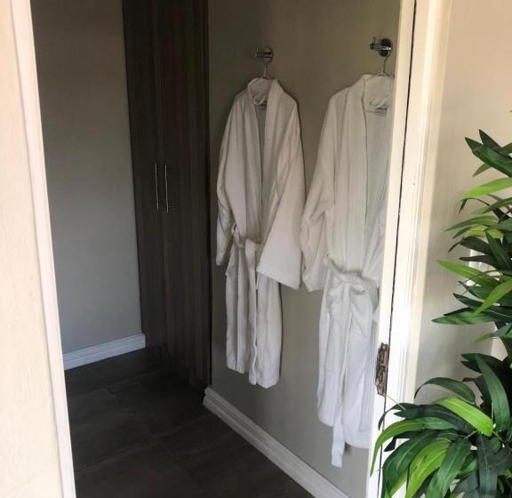 آپارتمان کلاسیک 1 خوابه, White Sands Self Catering Units