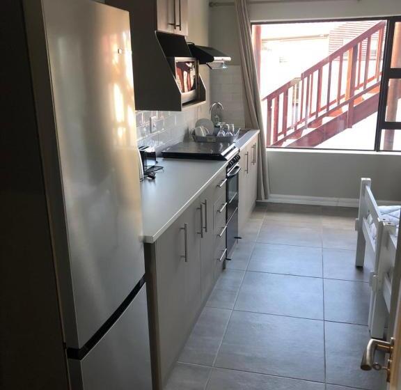 آپارتمان 1 خوابه با چشمانداز دریا, White Sands Self Catering Units