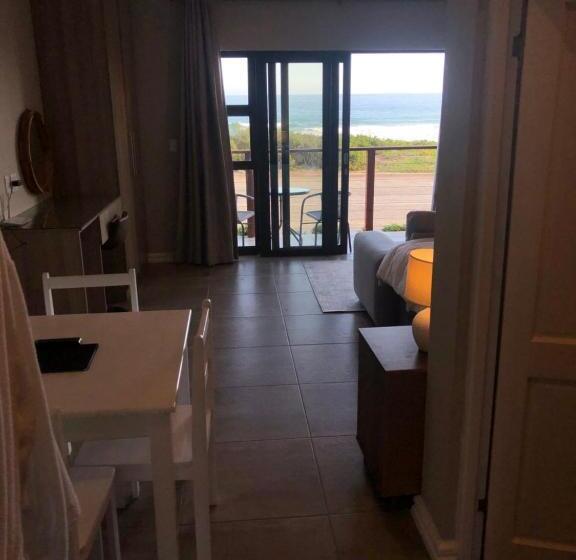 Апартаменты 1 Спальня Вид на Море, White Sands Self Catering Units