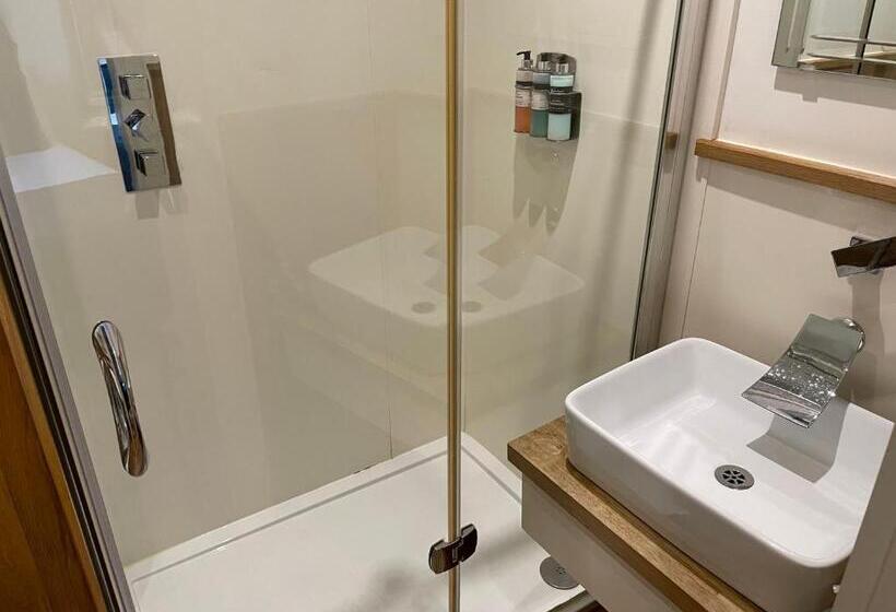 キングサイズベッドのスタンダードルーム, The Fig Tree Markinch