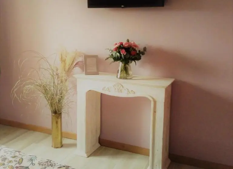 デラックスルーム, L Anagramme, Chambres, Table D Hôtes Et Gîte Pour Adultes, Naturistes Ou Non !